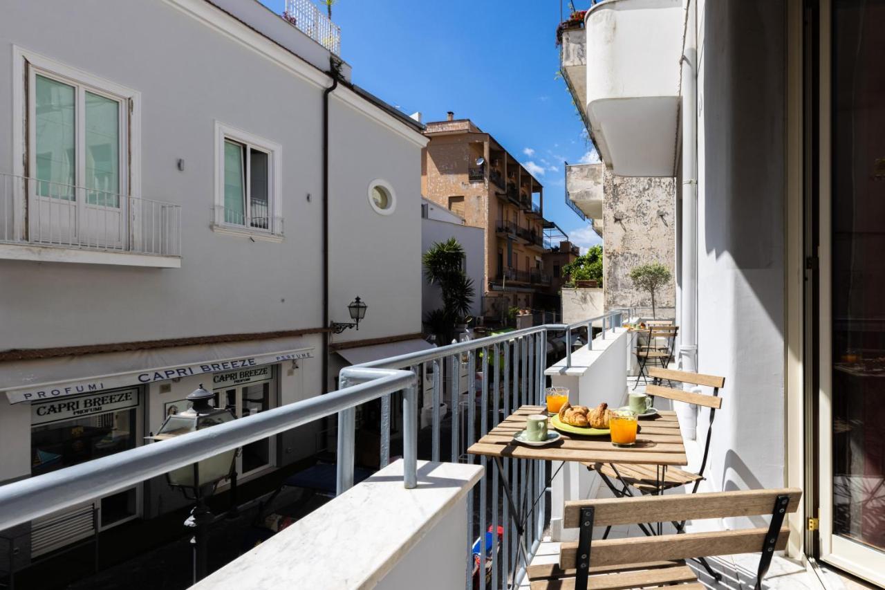 Sorrentovibes - Spacious 3 Bedrooms Apartment In Sorrento Oldtown Eksteriør bilde
